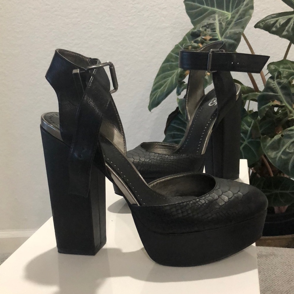 Circus by Sam Edelman Pumps